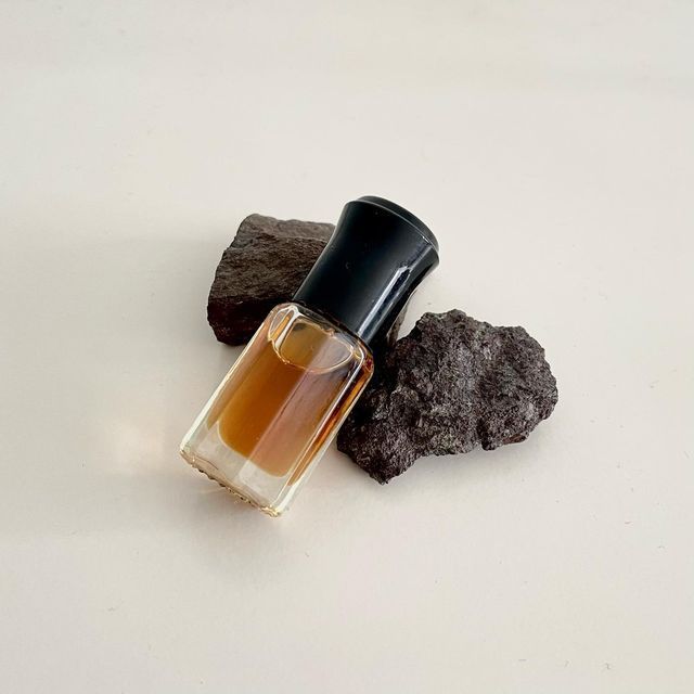 agarwood_oil